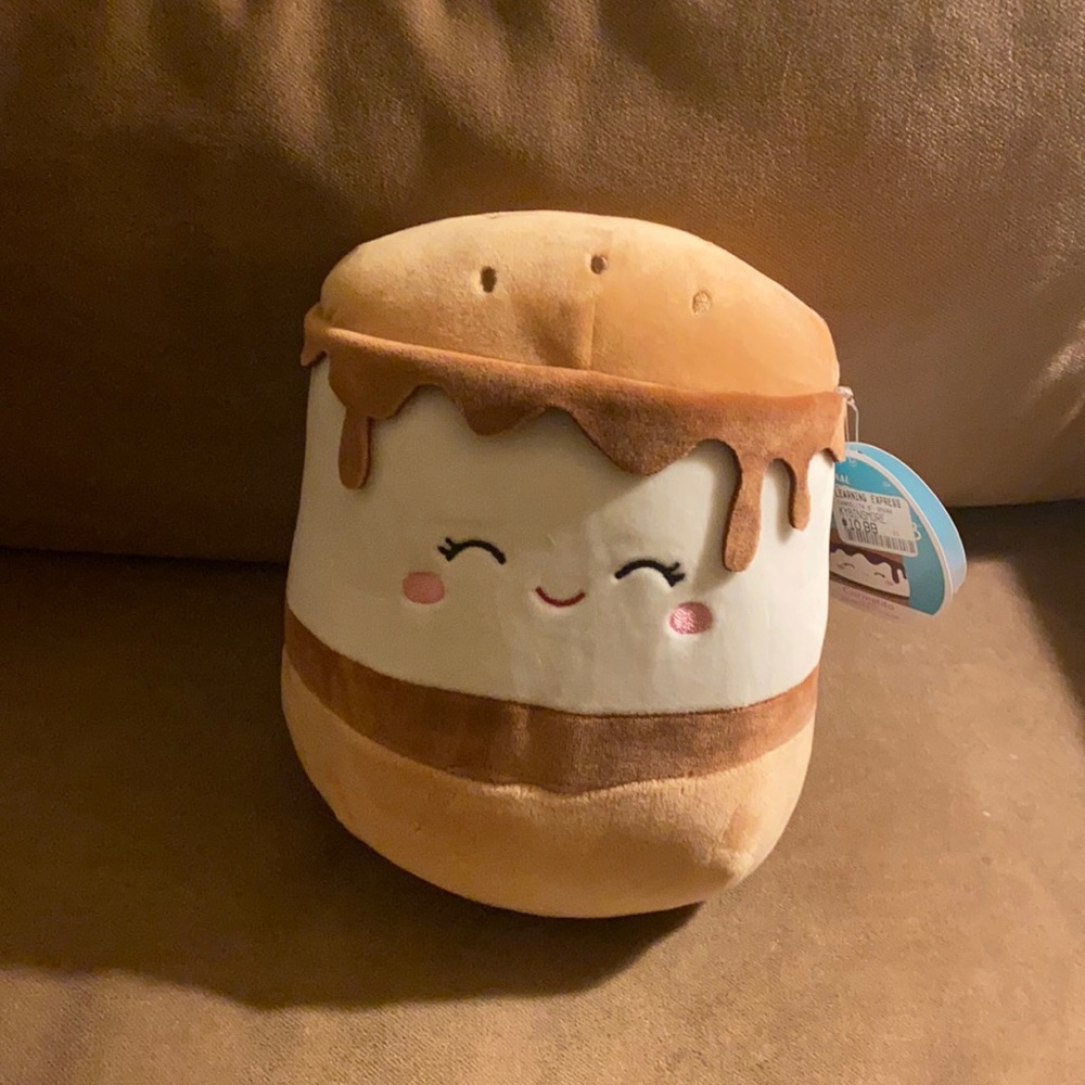 8 in s’more squishmallow brand new with tags